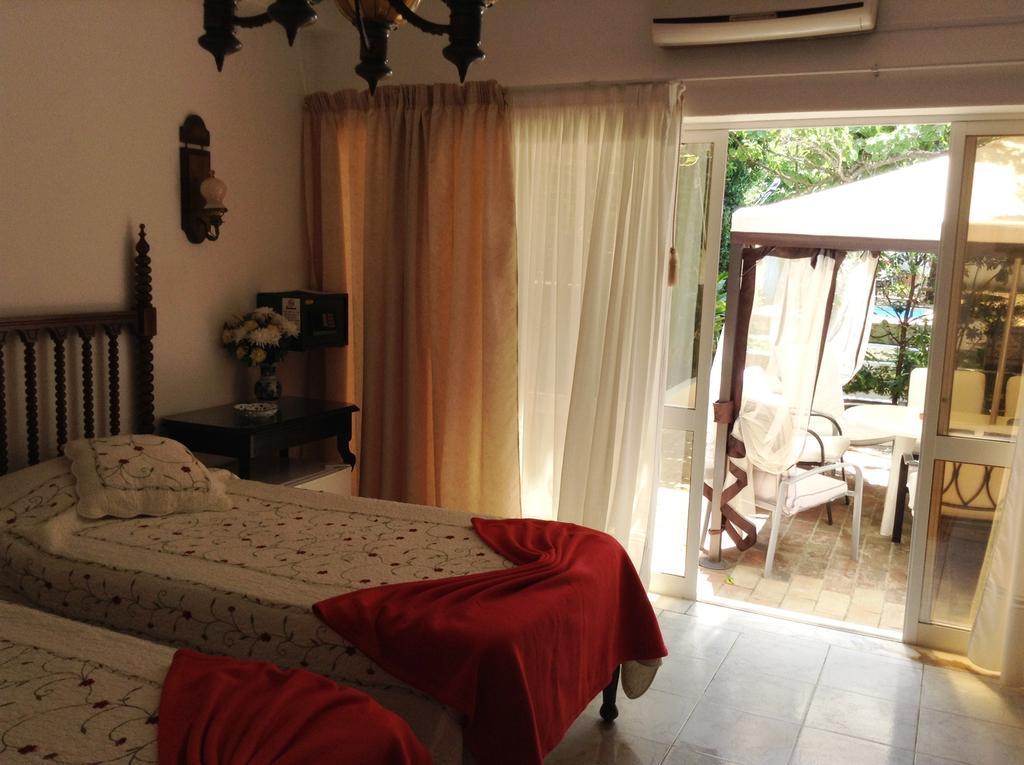 Casa Amarela Guesthouse Лагуш Экстерьер фото